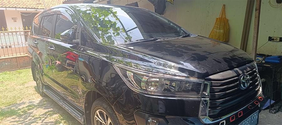 rental innova reborn